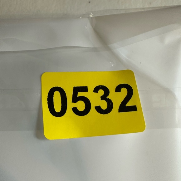 🩷5/$10 Cailyn Liquid Luster Eye Shadow - Picture 6 of 6